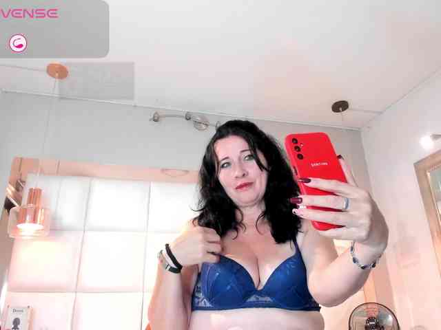 Lady-Hellen webcam
