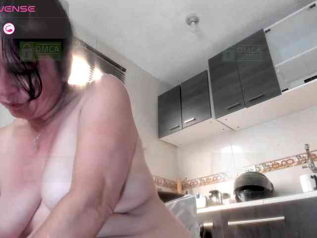 Lady-Hellen webcam