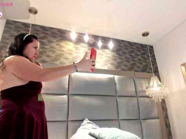 Lady-Hellen webcam