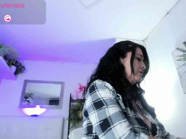Lady-Hellen webcam