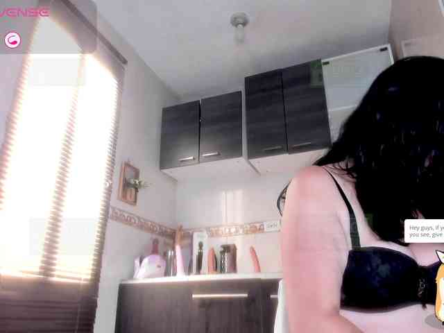 Lady-Hellen webcam