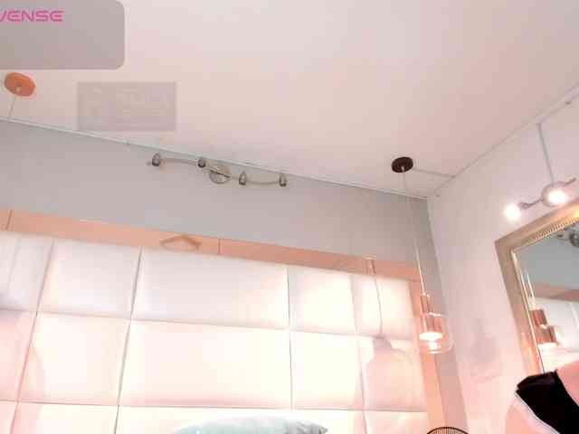 Lady-Hellen webcam