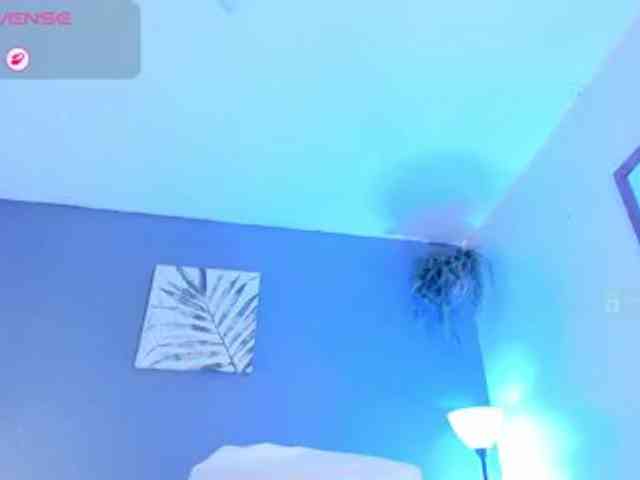 Lady-Hellen webcam