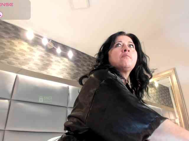 Lady-Hellen webcam