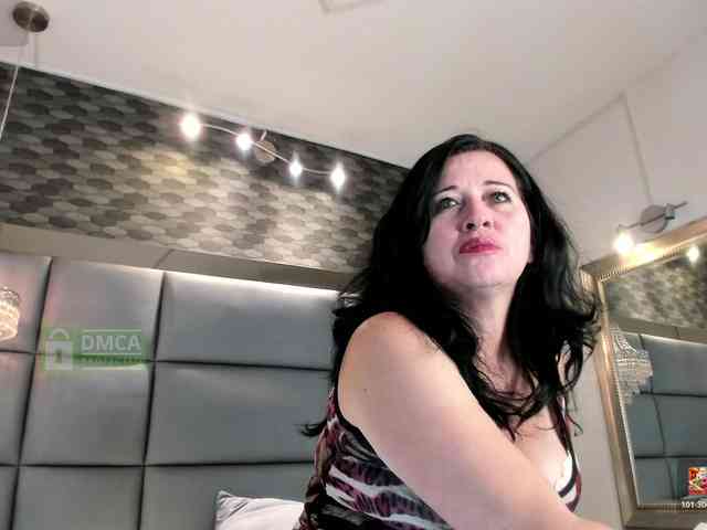 Lady-Hellen webcam