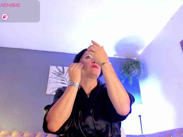 Lady-Hellen webcam