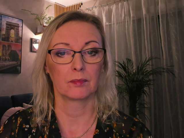 SoftVANESSA live cam on BongaCams