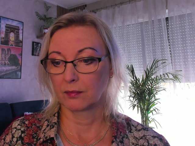 SoftVANESSA live cam on BongaCams