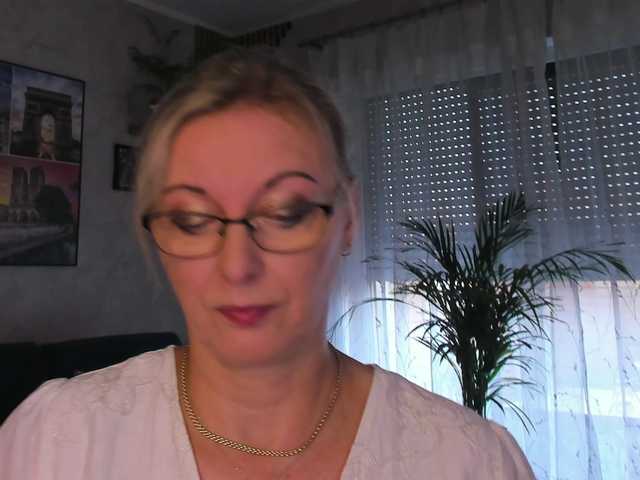 SoftVANESSA live webcam show