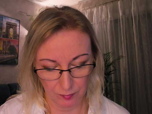SoftVANESSA live cam on BongaCams