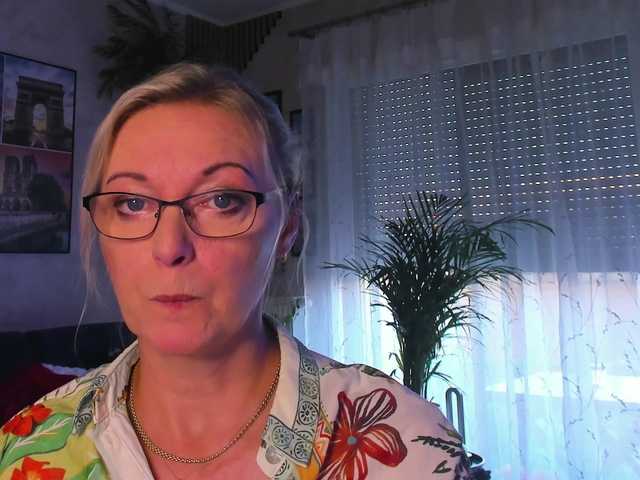 SoftVANESSA live cam on BongaCams