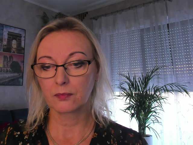 SoftVANESSA live cam on BongaCams