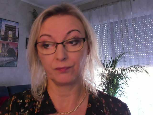 SoftVANESSA live webcam show