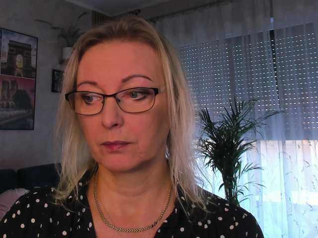 SoftVANESSA live cam on BongaCams