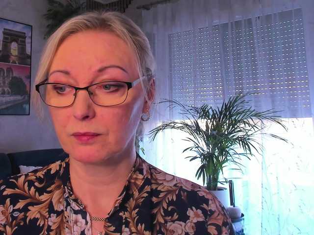 SoftVANESSA's BongaCams show and profile