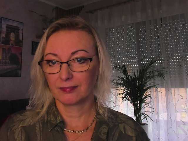 SoftVANESSA live cam on BongaCams