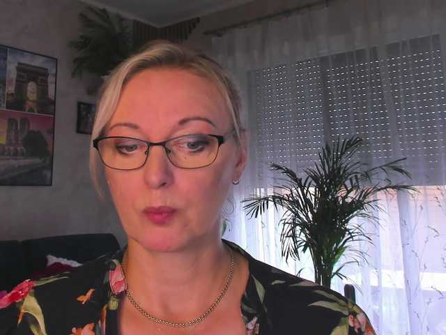 SoftVANESSA live cam on BongaCams