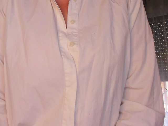 SoftVANESSA live cam on BongaCams
