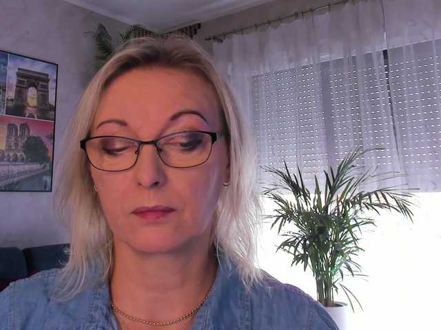 SoftVANESSA live webcam show
