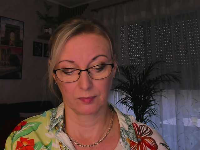 SoftVANESSA live cam on BongaCams
