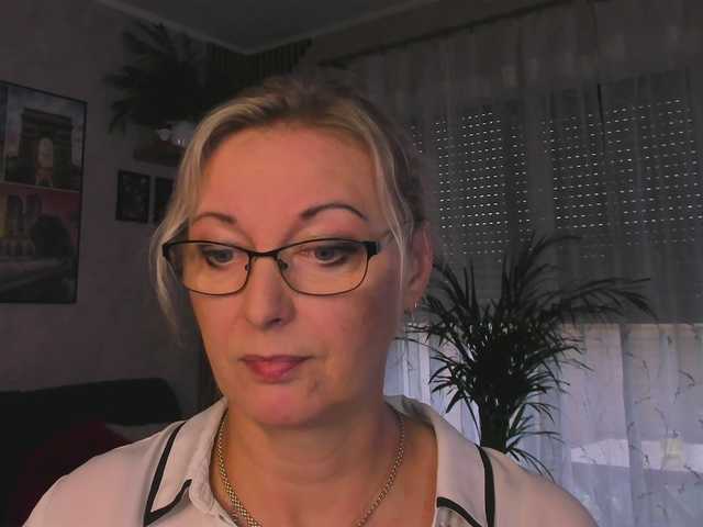 SoftVANESSA live cam on BongaCams