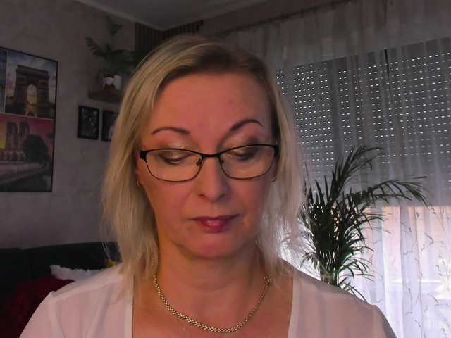 SoftVANESSA live cam on BongaCams