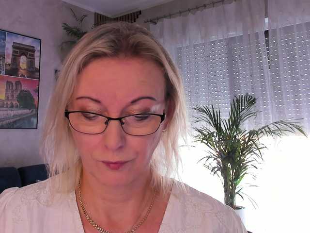 SoftVANESSA live cam on BongaCams
