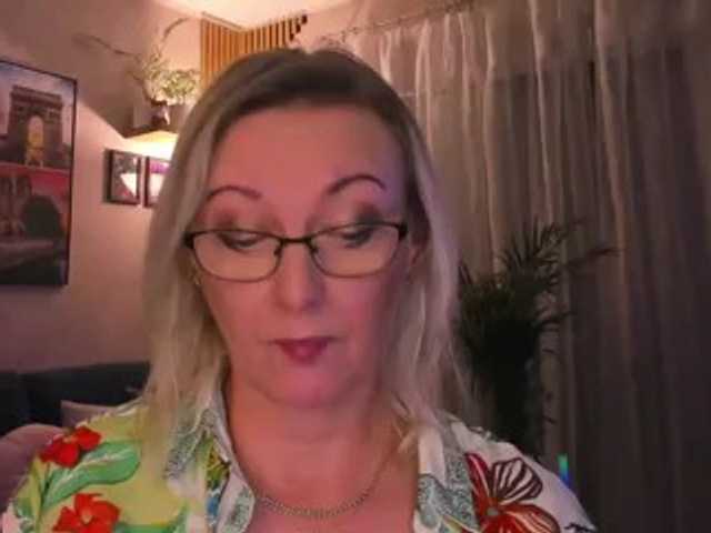 SoftVANESSA live cam on BongaCams