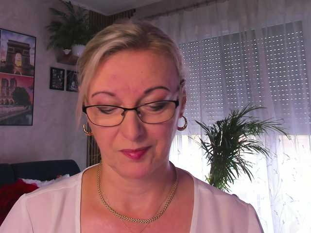 SoftVANESSA live cam on BongaCams