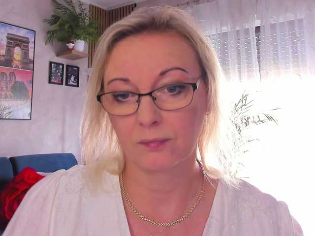 SoftVANESSA live cam on BongaCams