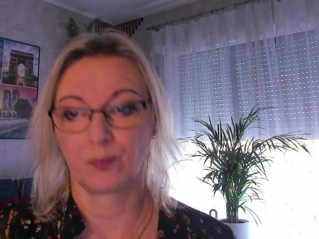 SoftVANESSA live cam on BongaCams