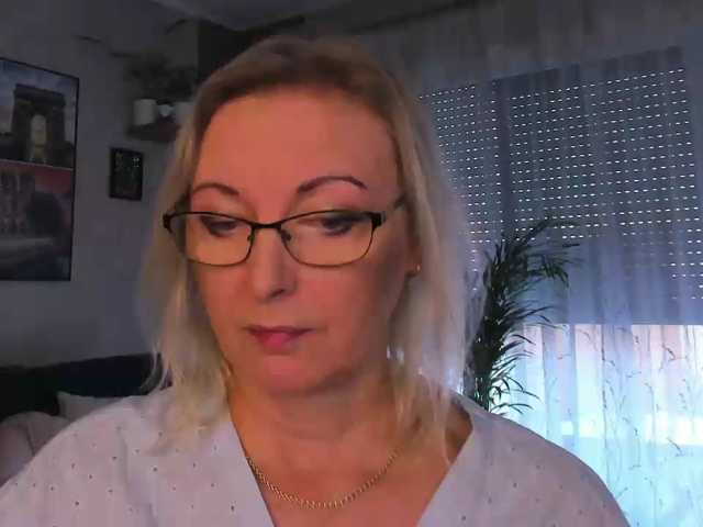 SoftVANESSA, live now on BongaCams