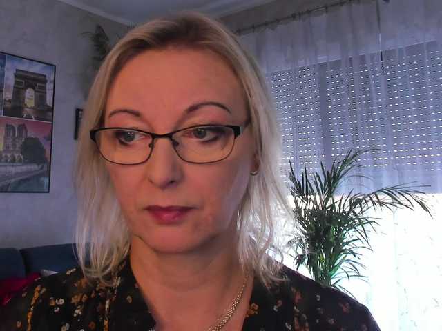SoftVANESSA live webcam show