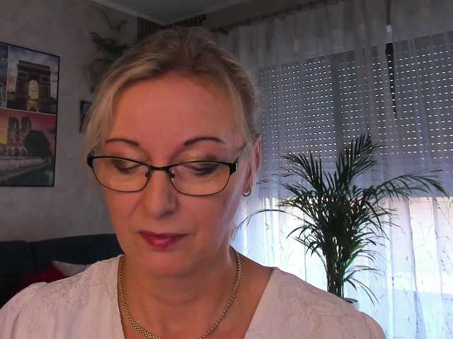 SoftVANESSA live webcam show
