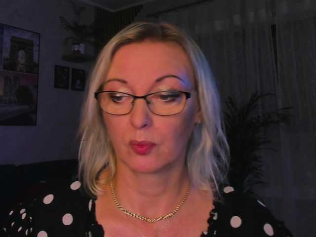 SoftVANESSA live cam on