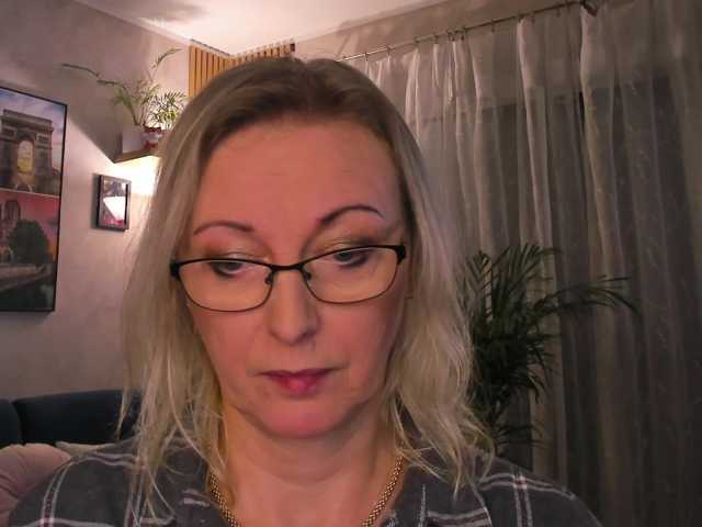 SoftVANESSA live cam on BongaCams