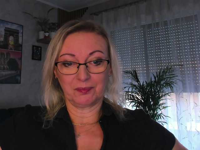 SoftVANESSA live cam on BongaCams