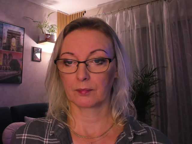 SoftVANESSA live cam on BongaCams