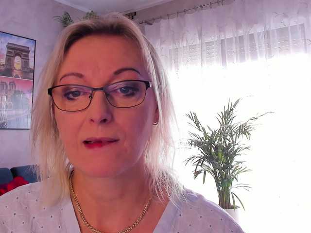SoftVANESSA live webcam show