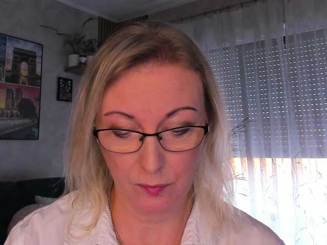 SoftVANESSA live cam on BongaCams