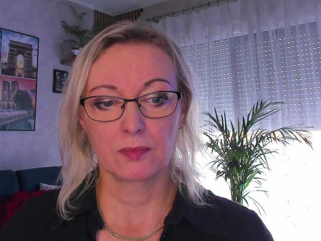 SoftVANESSA live cam on BongaCams
