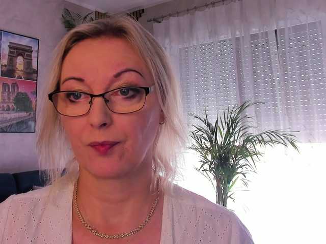 SoftVANESSA live cam on BongaCams