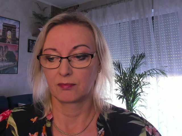 SoftVANESSA live cam on BongaCams