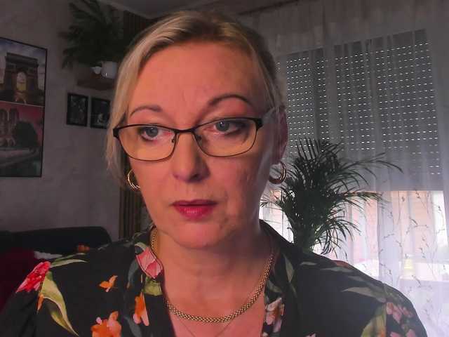 SoftVANESSA live cam on BongaCams