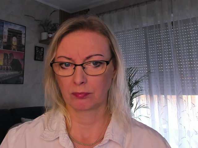 SoftVANESSA live cam on BongaCams