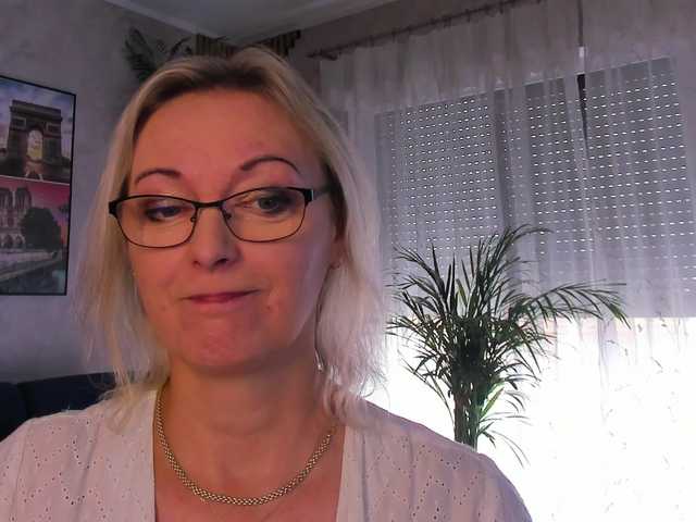 SoftVANESSA live cam on BongaCams