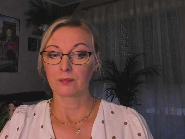 SoftVANESSA live cam on BongaCams