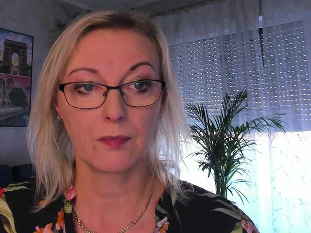 SoftVANESSA live webcam show