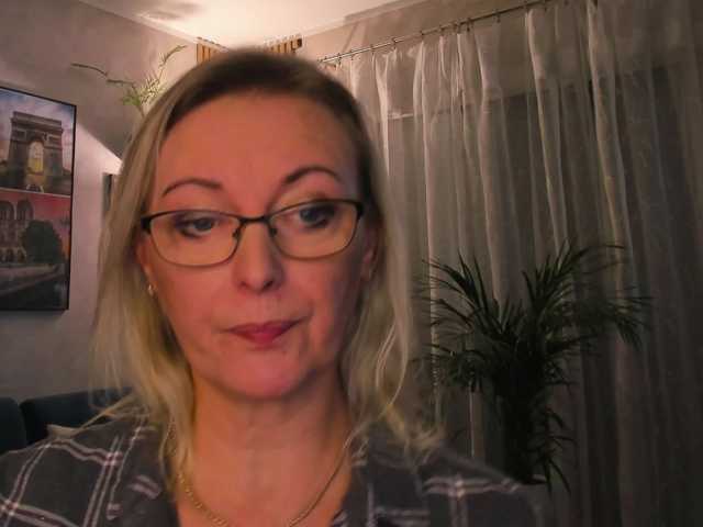 SoftVANESSA live cam on BongaCams