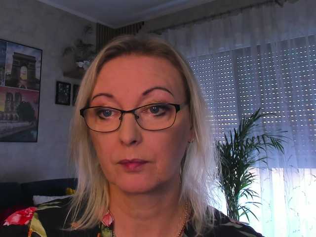 SoftVANESSA live cam on BongaCams